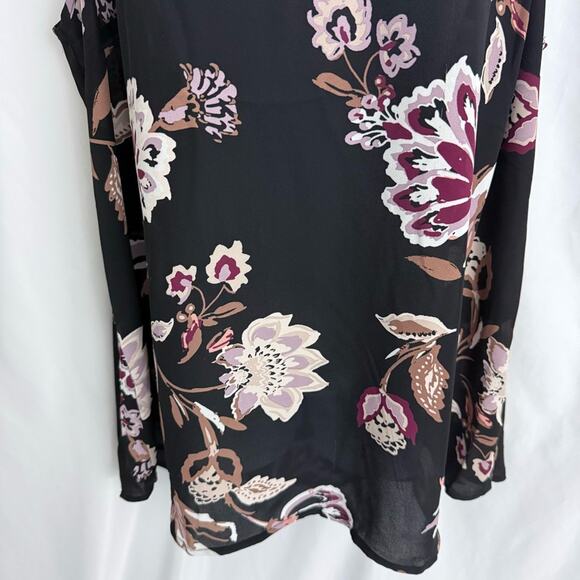 Maurices Floral Blouse Size 0X - Picture 3 of 9